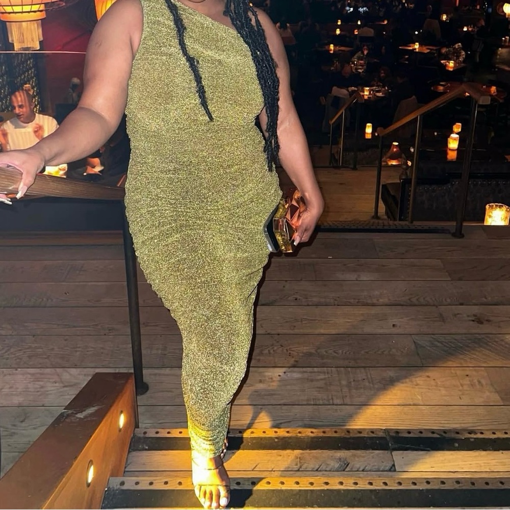 Elegant Gold Women's Skirt